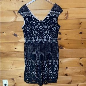 NWT Madison Leigh lace black nude vneck dress